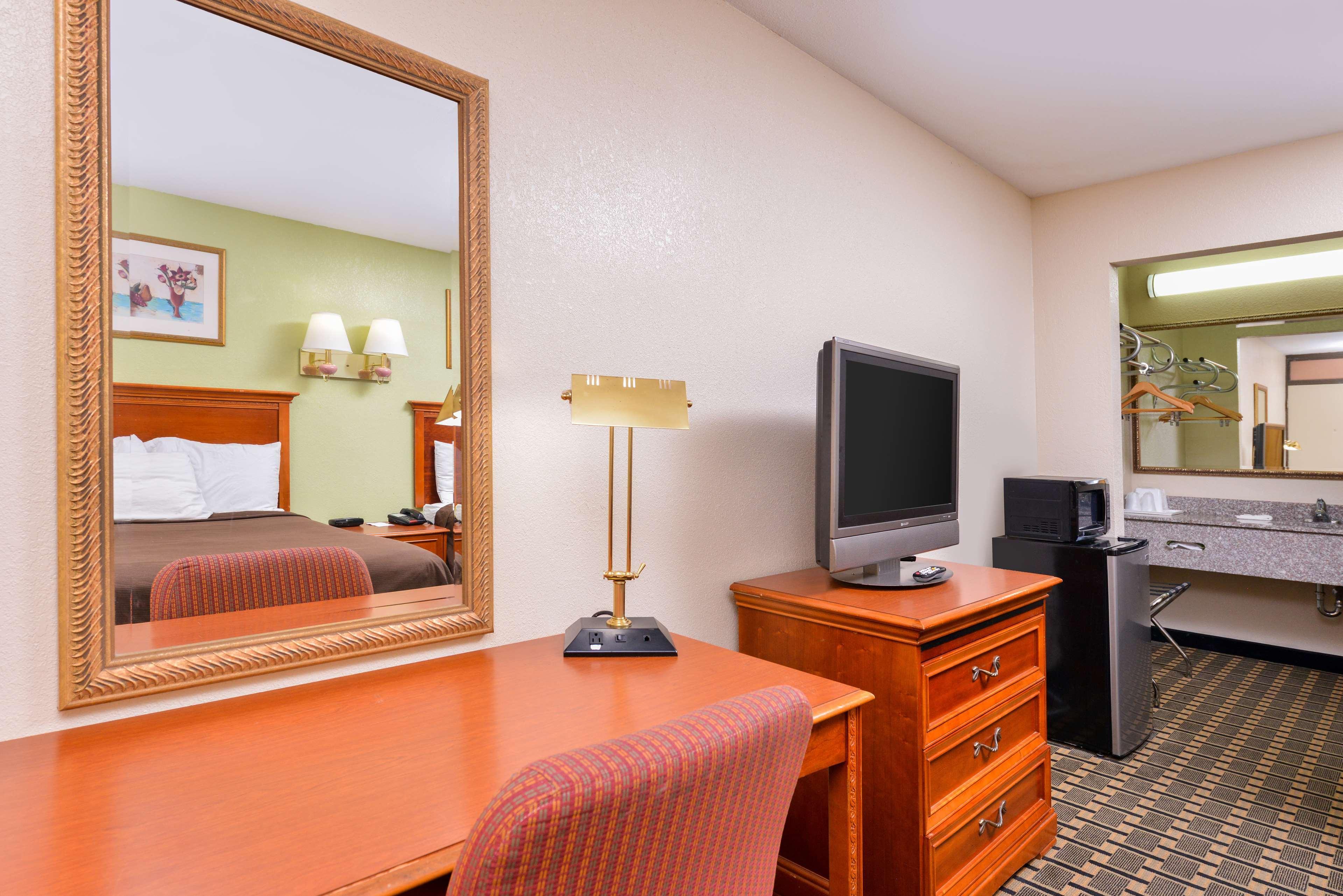Americas Best Value Inn-Nashville/Airport South Extérieur photo